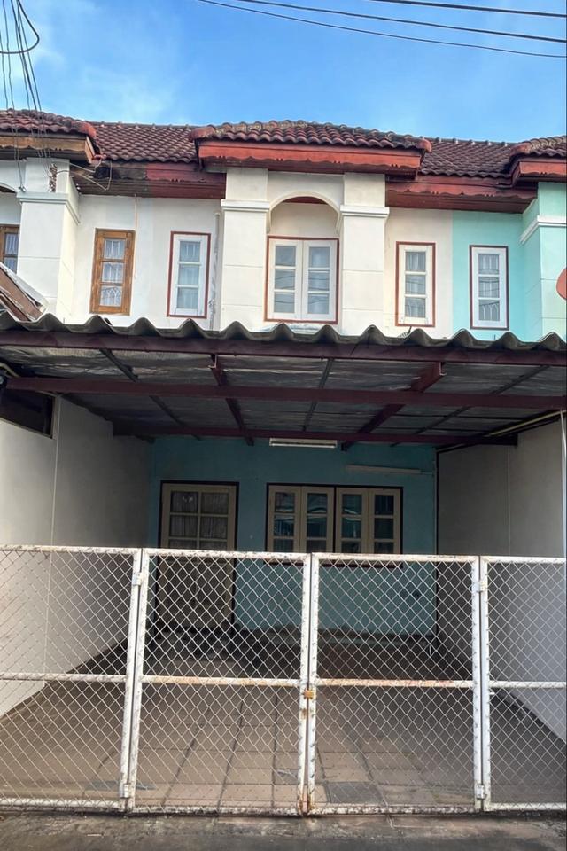 บ้านทาวน์เฮ้าส์ 2 ชั้น 2 ห้องนอน 2 ห้องนำ้ พื้นที่ 17 ตารางวา 1