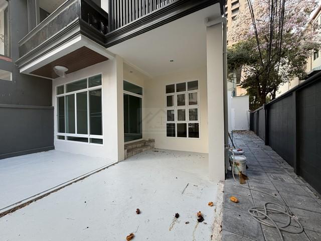 ให้เช่าโฮม ออฟฟิศ 3 ชั้น สุขุมวิทซอย 46 ใกล้ BTS พระโขนง เหมาะอยู่อาศัยหรือทำออฟฟิศ จอดรถ 5 คัน อนุญาตให้เลี้ยงสัตว์ได้ 3