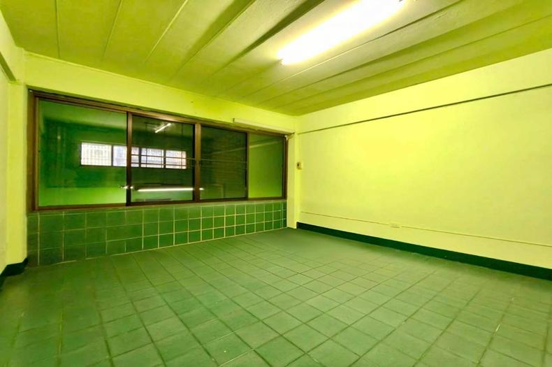 ขาย/เช่า อาคารพาณิชย์ เนื้อที่ 15 ตร.ว. หมู่บ้านขวัญทิพย์ (ซอย 1) (ซอยเพชรเกษม 69), ใกล้เทวาลัยท้าวมหาพรหม ถนนเพชรเกษม แขวงหนองค้างพลู เขตหนองแขม 5