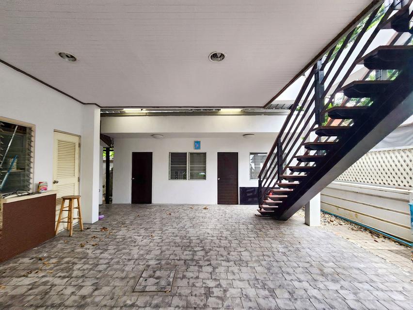 ให้เช่าบ้าน ม.บ้านลาดพร้าว Exclusive  ถ.เลียบด่วนเอกมัย-รามอินทรา 12