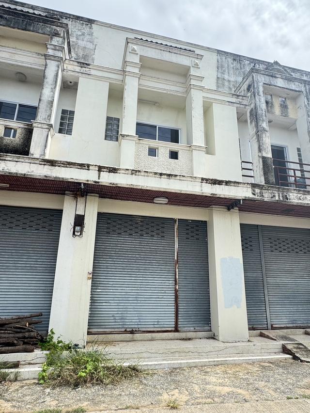 ทาวน์โฮม 2 ชั้น อ.เมือง จ.นครราชสีมา ทางเข้าโรงเรียนอุบลรัตน์  1