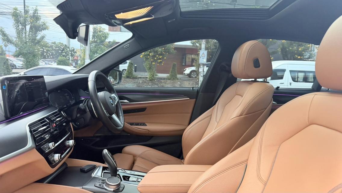 รหัสรถ KPV2016 2021 BMW 530e 2.0 M SPORT LCI รูปที่ 7