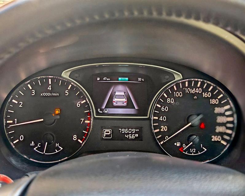 NISSAN TEANA 2.0XL