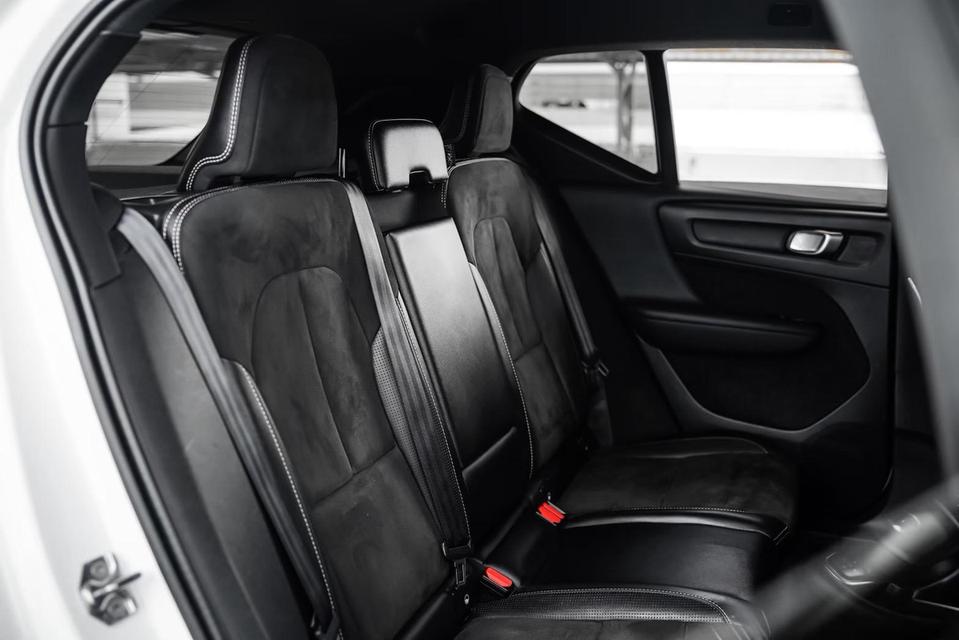 Volvo XC40 T5 R-Design AWD 2019 รูปที่ 11