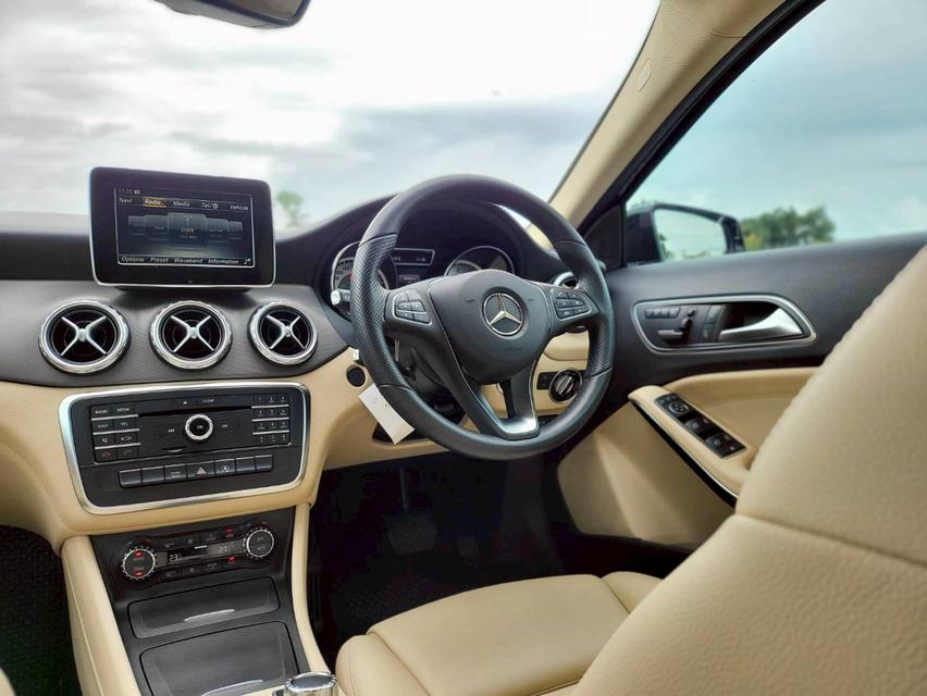 รหัสรถ NC156 MERCEDES-BENZ ✳️ GLA200 Urban (W156) 2017 11