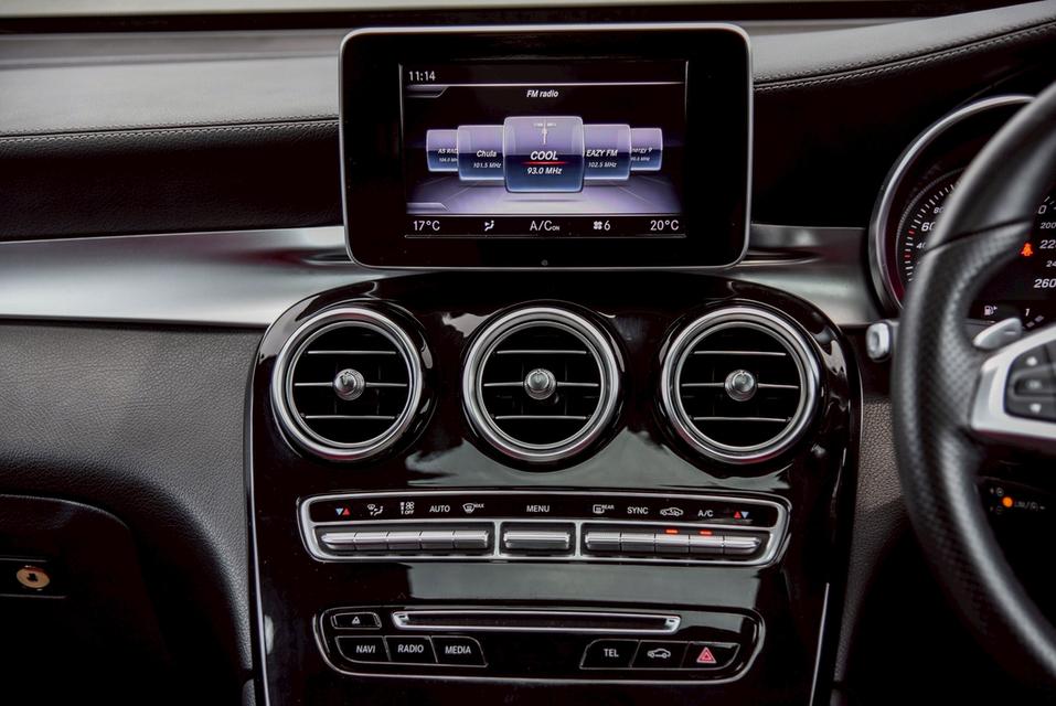 รหัสรถ CBL6117 Mercedes-Benz GLC250 4Matic Coupe 2.0 AMG AT 2019 15
