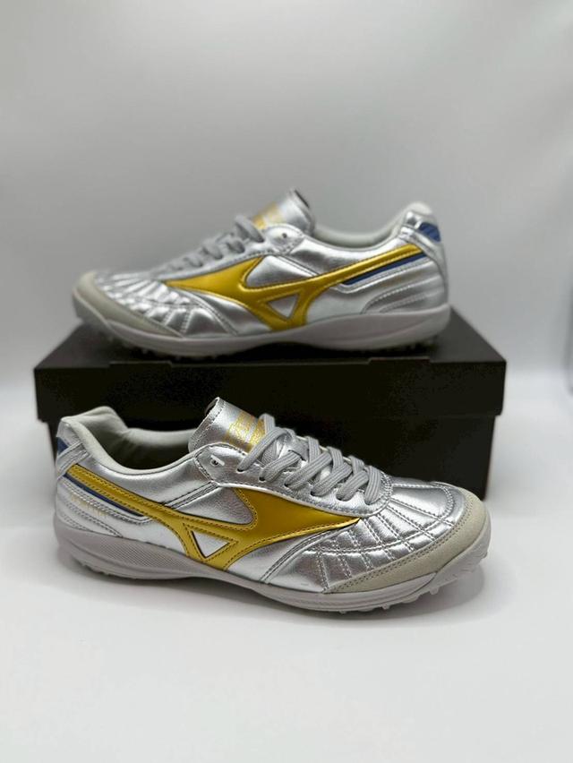รองเท้าฟุตซอล 100 ปุ่ม mizuno japan รูปที่ 3