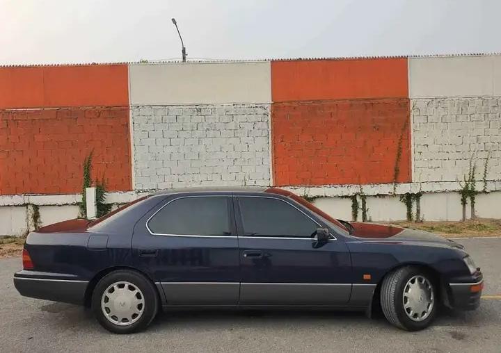 Lexus LS 400 ปี 1995 4