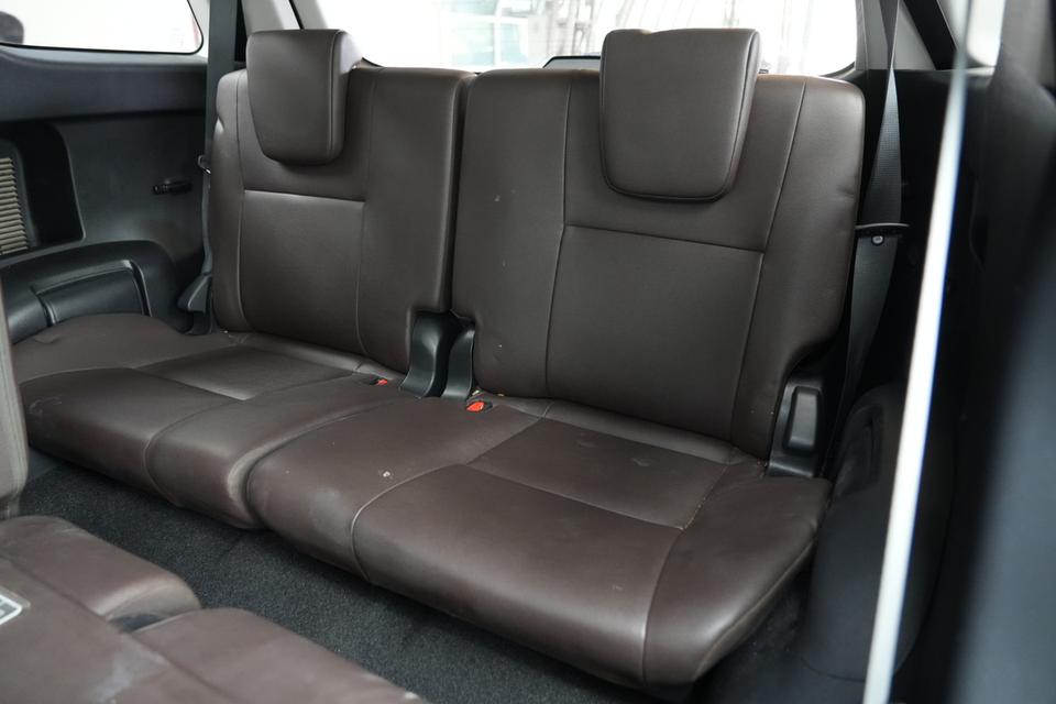 2016 TOYOTA FORTUNER 2.4 V 4WD SUV สีเทา ไมล์ 87553 กม. 18