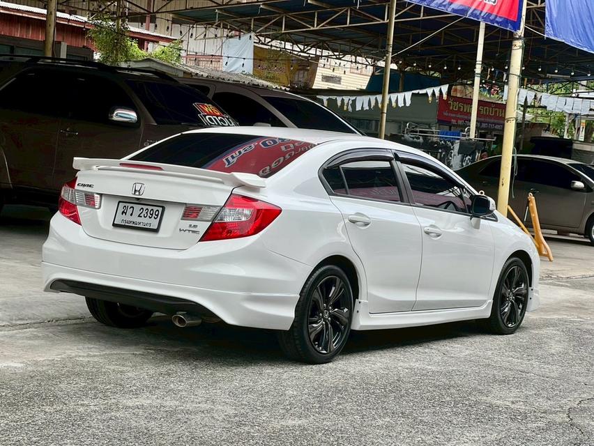 HONDA CIVIC FB ปี 2012 รุ่น 1.8E navi ออโต้ สีขาว รถมือเดียว เลขไมล์น้อย 120,000 km รูปที่ 5