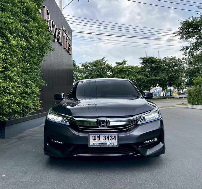 รหัสรถ AP3434 Honda Accord 2.0 HYBRID ปี 2017 สีเทา 4