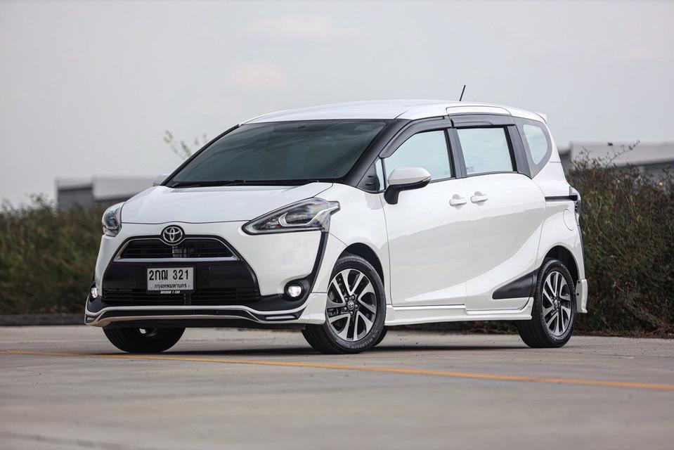 2018 toyota sienta 1.5 v ท๊อปสุด