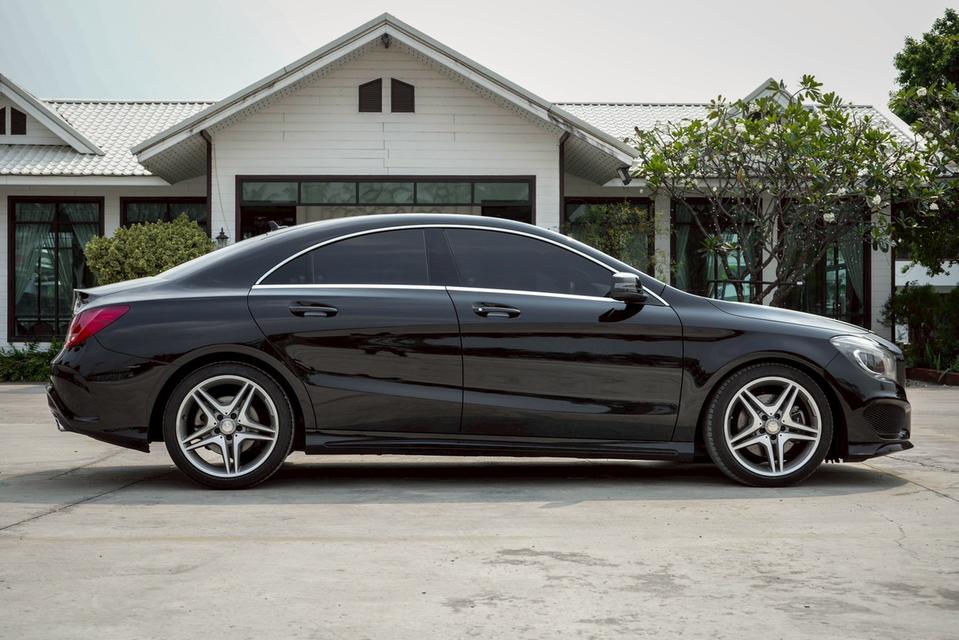 Mercedes-Benz CLA250 Coupe AMG Dynamic W117 AT 2016 รูปที่ 3