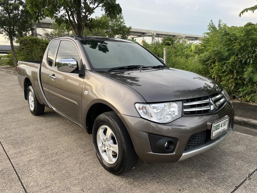 2012 Mitsubishi triton 2.5 mt