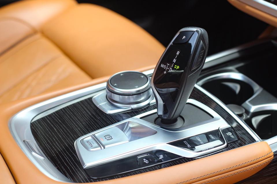 รถเข้าใหม่! BMW 730Ld (G12) M-Sport ปี 2018 สีขาว สุดหรูหรา 12