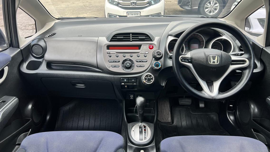 HONDA JAZZ 1.5V AUTO 2012  2