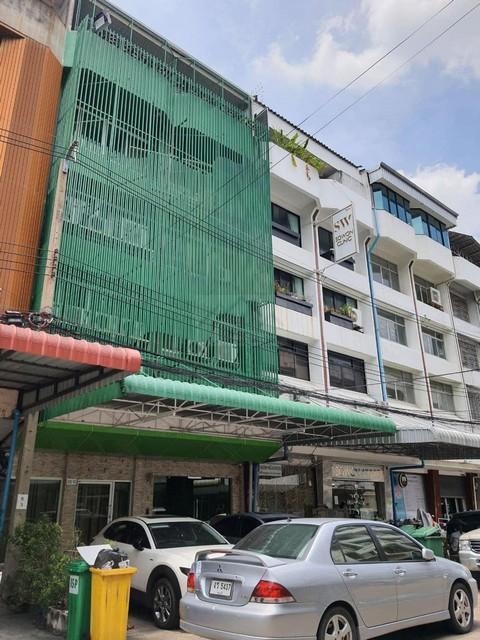 ให้เช่าอาคารพาณิชย์ 5 ชั้น 1,080 ตรม. มีลิฟท์ มีชั้นดาดฟ้า ซ.รัชดาภิเษก 22 ใกล้ MRT รัชดาภิเษก