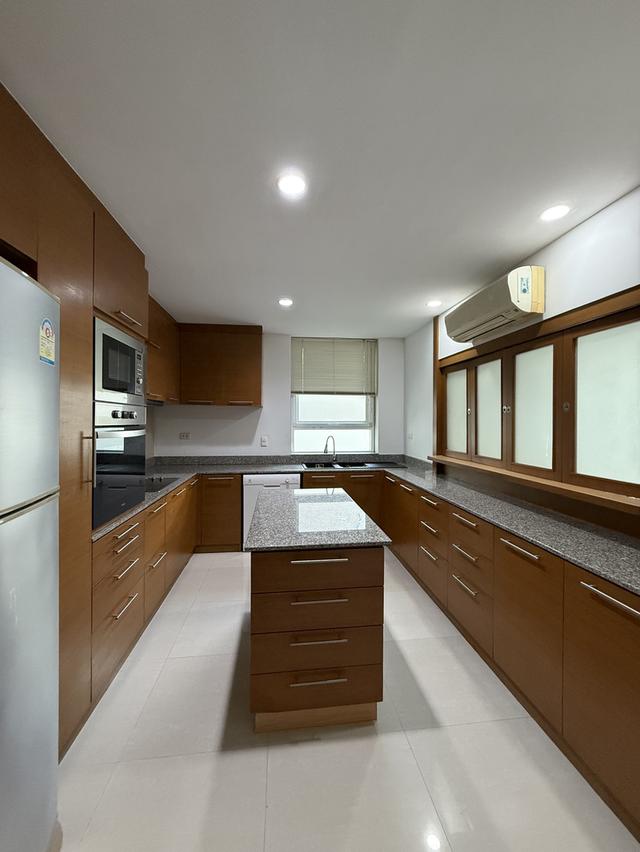 House/Private Unit for Rent in Ekkamai 22 | Separate Entrance | Independent Living Space in a Semi-Detached House 3