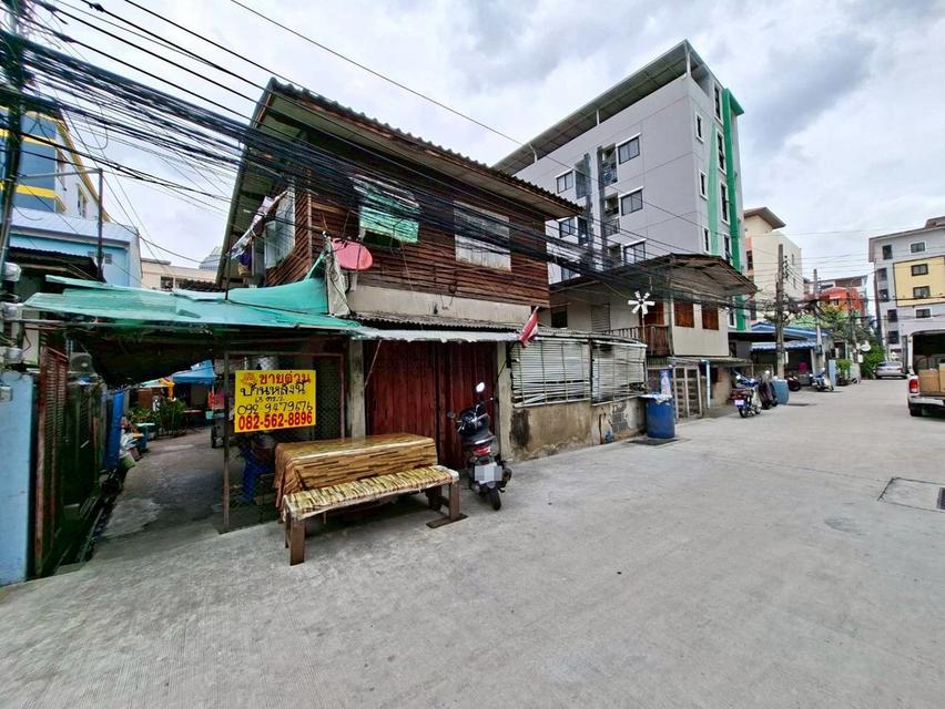 ขายที่ดินพร้อมสิ่งปลูกสร้าง ซอยรัชดาภิเษก แยก 15-4-1 3