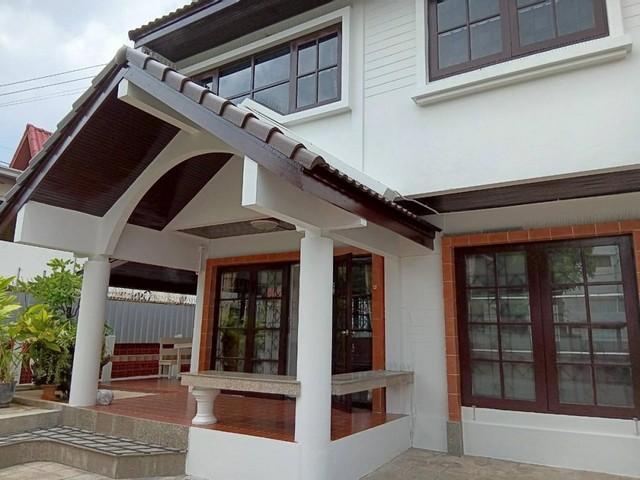 ให้เช่าบ้านเดี่ยว 2 ชั้น ซอยสุขุมวิท 54 ใกล้สำนักงานเขตพระโขนงและห้าง The Phyll บ้านว่าง 1 ก.พ. 2569 1