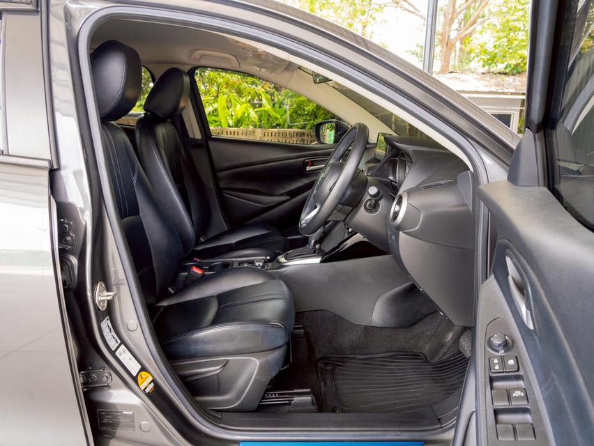 รหัสรถ 12AT2754 Mazda 2 1.3 Skyactiv-G C Sports | ปี : 2022 13