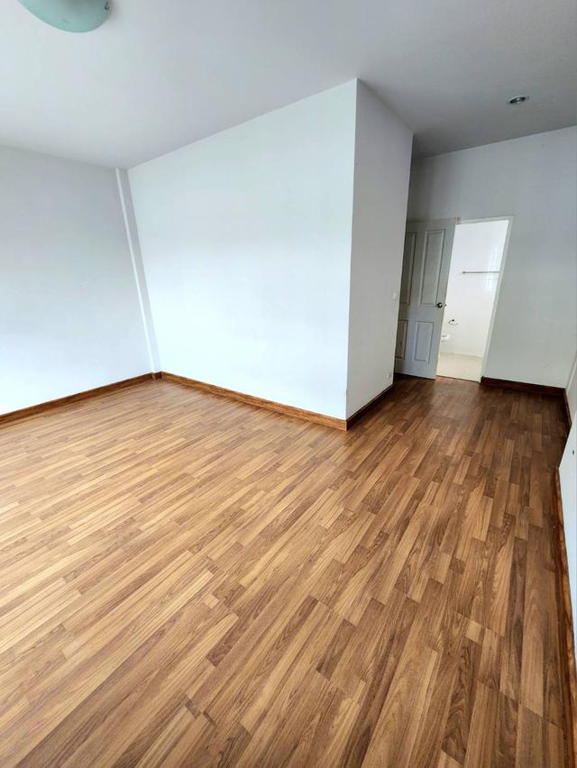 ทาวน์โฮม หมู่บ้าน The Ricco Town วัชรพล 7