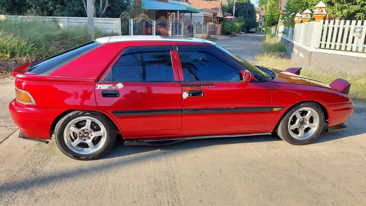 Mazda 323 1994 4