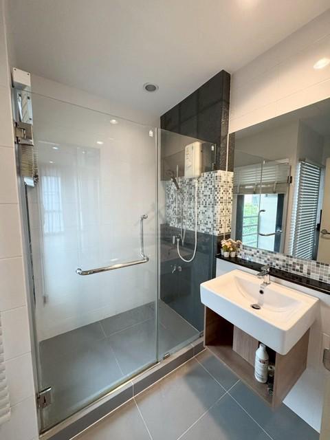 ขาย เช่าทาวน์โฮม 3 ชั้น โครงการ บ้านกลางเมือง ลาดพร้าว-เสรีไทย 52 ใกล้ทางด่วน กาญจนา-มอเตอร์เวย์ พร้อมเข้าอยู่ 13