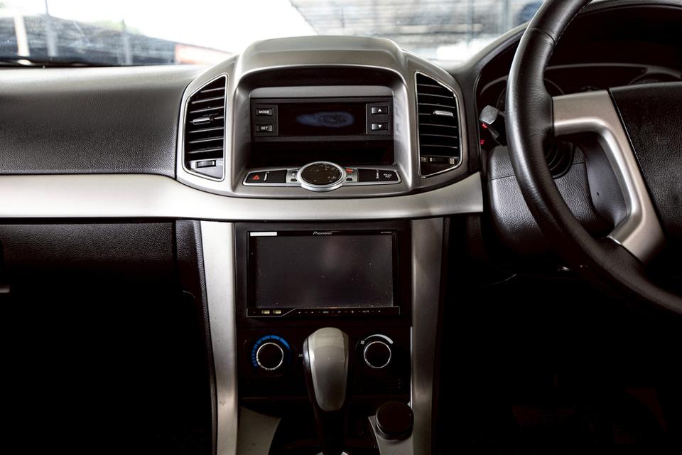 CHEVROLET Captiva 2.4 LT ปี 2012 เกียร์ออโต้ สีดำ มือเดียวป้ายแดง 16