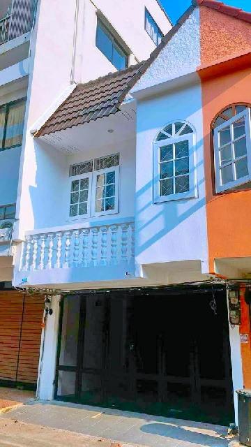 รร.นานาชาติกลอรี่สิงคโปร์ 800 ม. 2 นอน ทาวเฮ้าส์ 2 ชั้น 19 ตร.วา.159 ตร.ม. 2 น้ำ รีโนเวทใหม่ 2