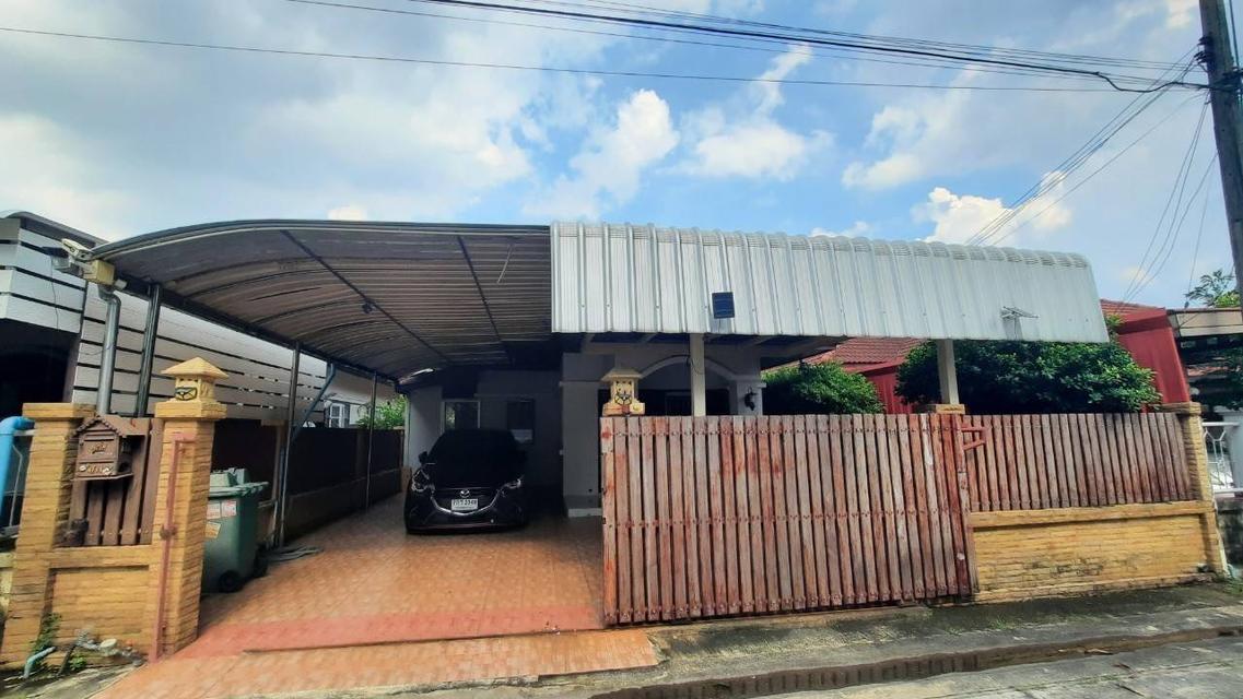 ขายบ้านเดี่ยวชั้นเดียว หมู่บ้านมนชญา3 ขนาด 2 ห้องนอน 1 ห้องน้ำ ตำบลลาดสวาย อำเภอลำลูกกา จังหวัดปทุมธา 1