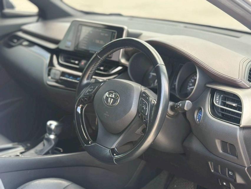 Toyota C-HR Hybrid ปี 2018 Wagon 4dr HV HI TOP CVT FWD top 1.8 (Hybrid) สีเทา ออโต้ รูปที่ 12