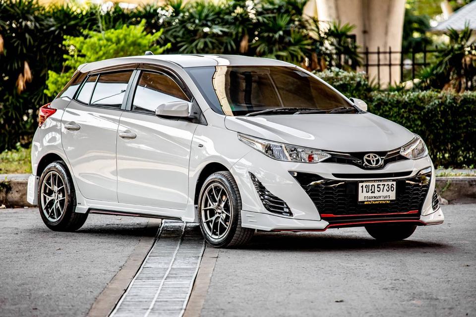 Toyota Yaris 1.2 Entry ปี 2020 สีขาว มือเดียวป้ายแดง สภาพใหม่มากๆ 