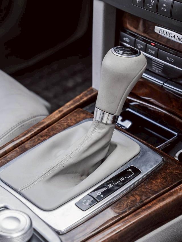 รหัสรถ 67GG373 Benz W212 แต่งเป็น E63 FACELIFT Look ปี 2012 ล้อ 3