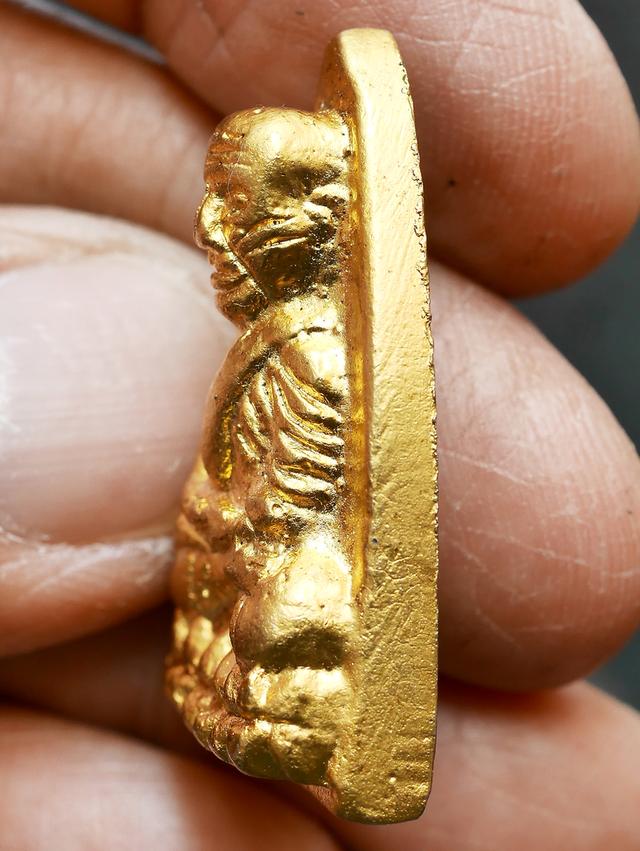 หลวงปู่ทวดเตารีด A วัดช้างให้ ปี 2505....เก่า เดิมๆ 9