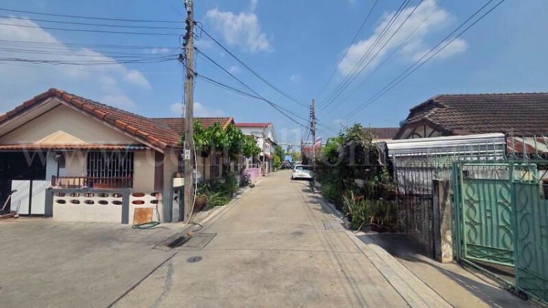 บ้านเดี่ยว ผลพัฒนา ซอยแจ้งวัฒนะ - ปากเกร็ด 37 ใกล้รถไฟฟ้า สถานีศรีรัช 19