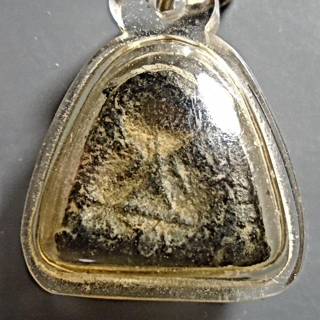 พระลึกลับ/ปิดตาหลังแบบ เลี่ยมเดิมพร้อบูชา รูปย่อยที่ 2