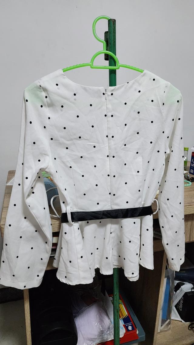 เสื้อผ้ามือสอง 6