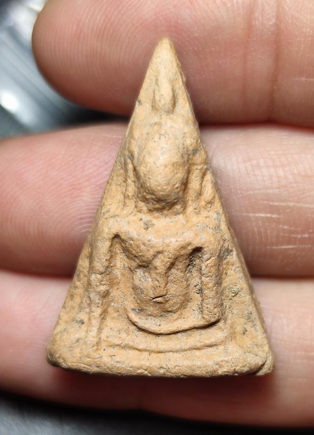 พระนางพญา สนใจโทร0814575385