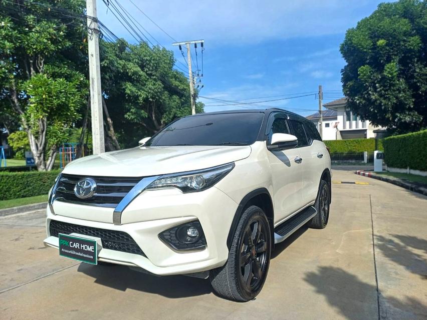 ปี2018 FORTUNER 2.8 TRD SPORTIVO DIESEL ขับ 2 มี BOOK SERVICE 3