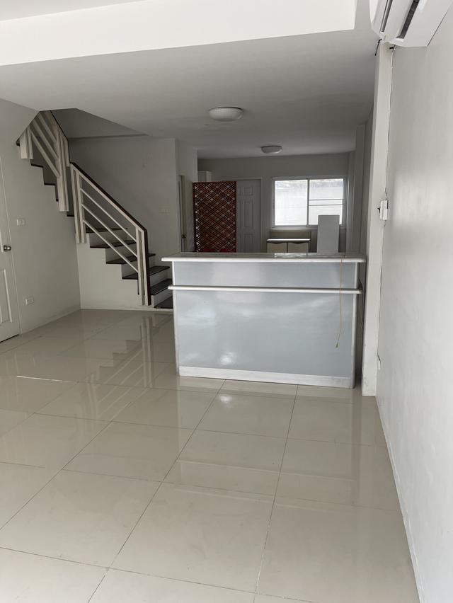 บ้านขายหรือให้เช่าทำเลลดีติดถนน 6