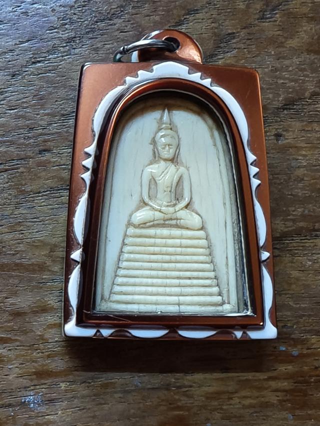 พระสมเด็จงาแกะ หลวงพ่อมุ่ย