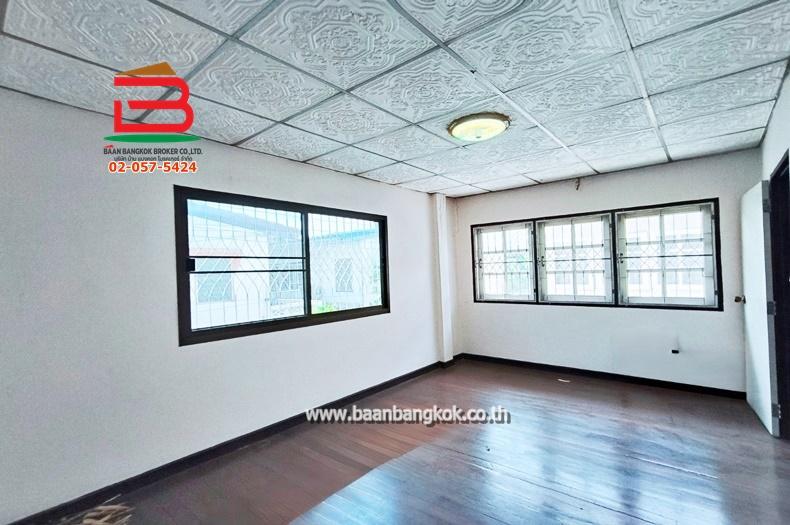 ทาวน์เฮาส์ หมู่บ้าน ปิ่นเจริญ 4 (ซอยนาวงประชาพัฒนา 17) เนื้อที่ 17.5 ตรว ถนนวิภาวดี แขวงสีกัน(บ้านใหม่) เขตบางเขน(ตลาดขวัญ) กรุงเทพมหานคร 10