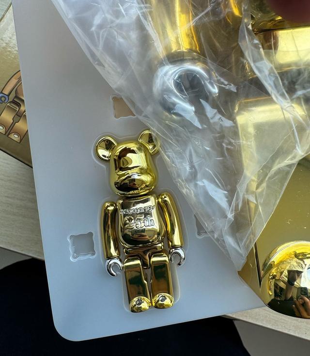 Bearbrick 25 ปี 400% + 100% 3