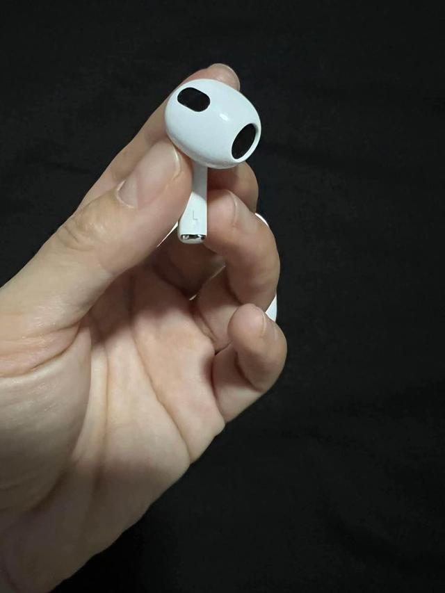 หูฟัง AirPods Gen3 สภาพไร้รอย 3