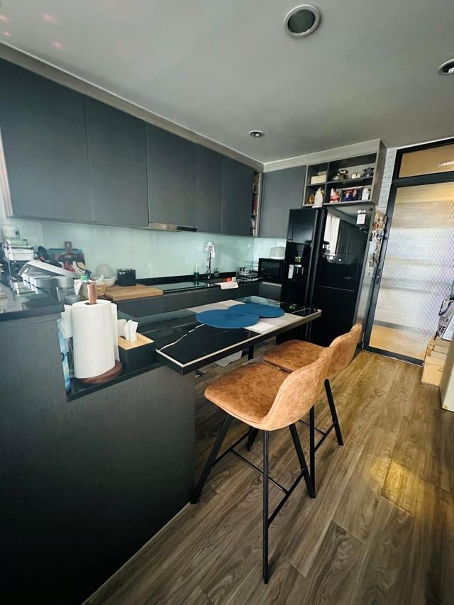 ขายให้เช่า รีโนเวทใหม่ เพนท์เฮ้าส์ ห้องเดียวในโครงการ The Unique 10 ลาดพร้าว 10เฟอร์ครบพร้อมเข้าอยู่ ใกล้ MRT ลาดพร้าว 5