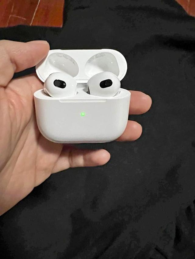 หูฟัง AirPods Gen3 สภาพไร้รอย 4