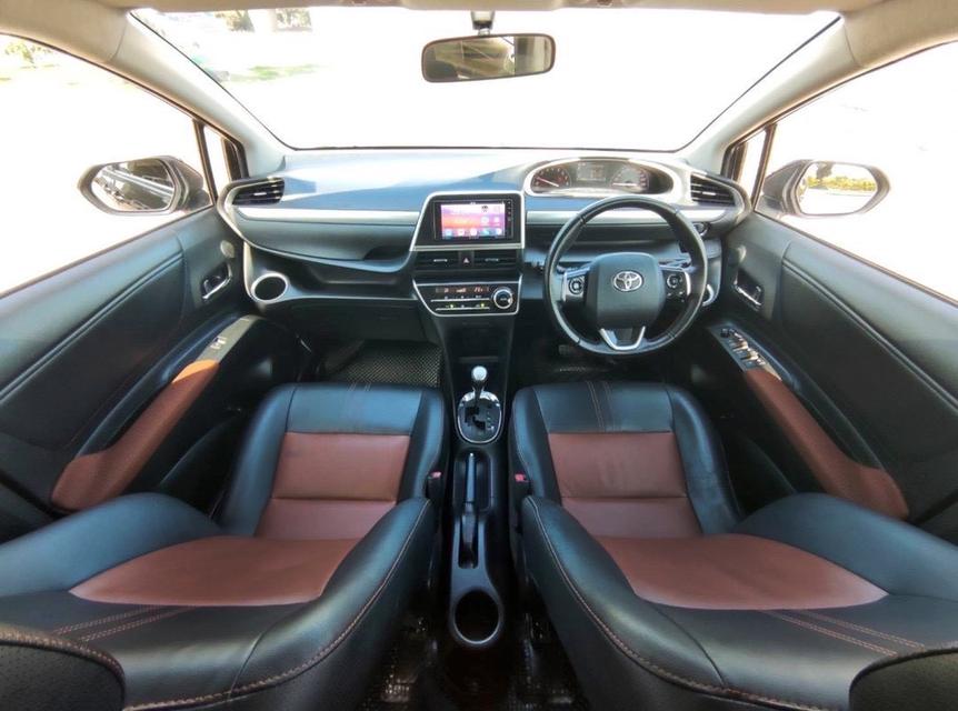 รหัสรถ CAT5643 2018 Toyota Sienta 1.5 V AT ตัวท๊อป! 7ที่นั่ง