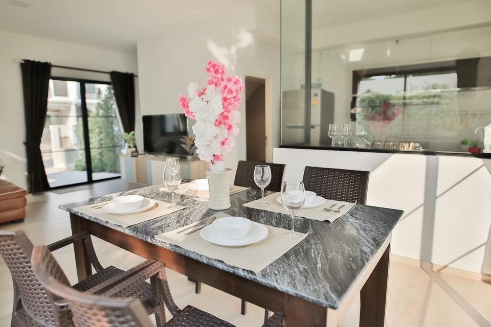 ขาย/ ให้เช่าทาวน์โฮม  Indy 5 Bangna Km.7 หลังมุม โซนส่วนตัว 11