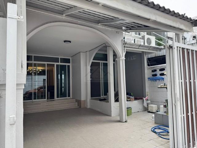 ให้เช่าทาวน์เฮาส์ 2 ชั้น สุขุมวิท 93 ซอยพึ่งมี 11 พร้อมเข้าอยู่ 3